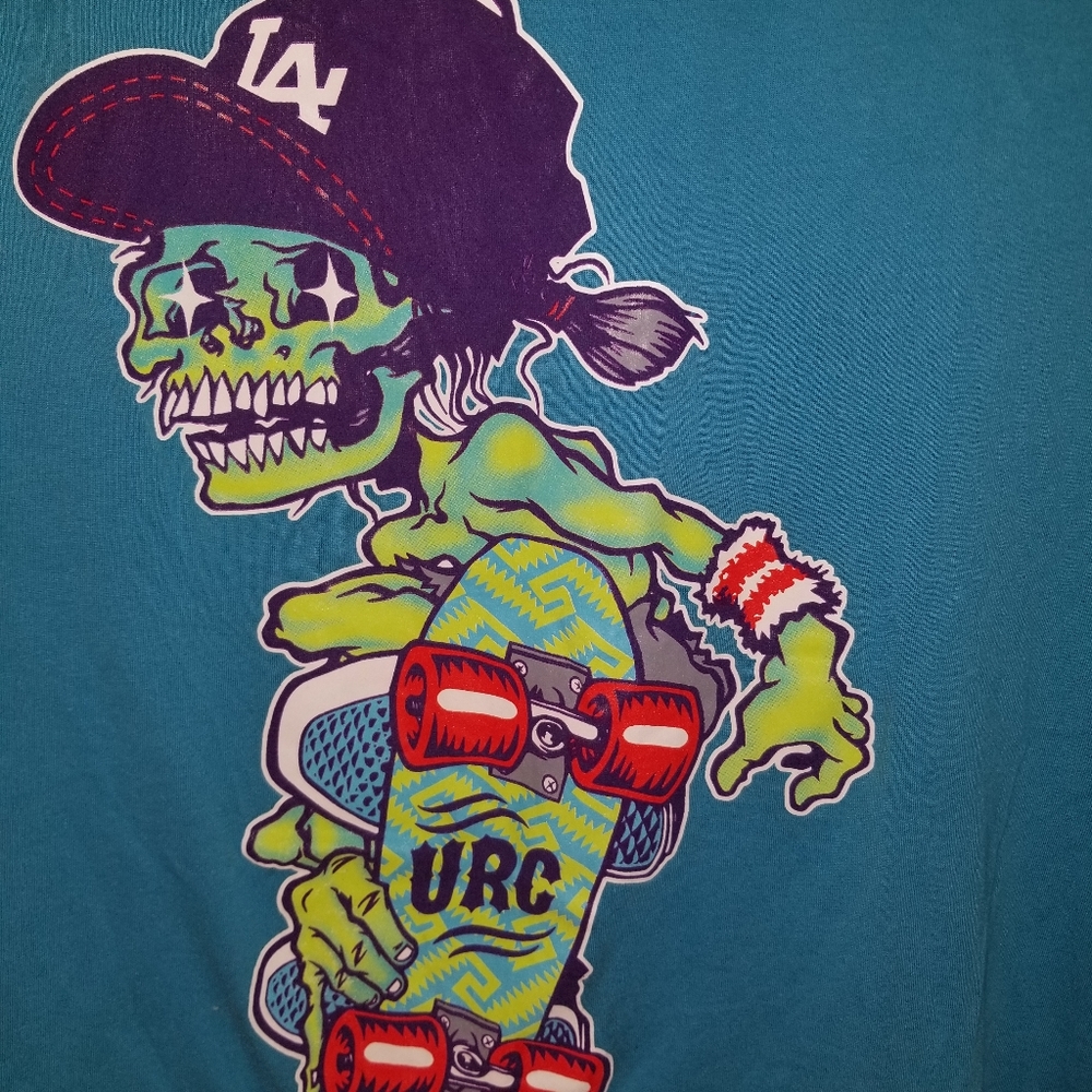 Graffiti Skateboarding T Shirt. SLIM FIT